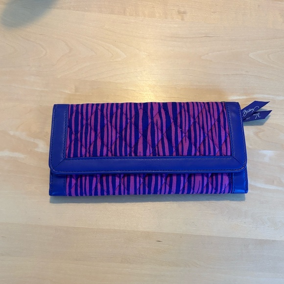 Vera Bradley Trifold Wallet Impressionista
stripe - Picture 1 of 10